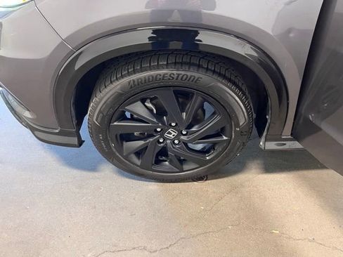 Used 2021 Honda HR-V Sport image 30