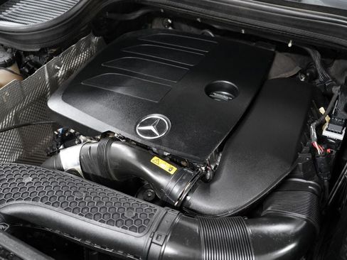 Used 2021 Mercedes-Benz GLE 350 4MATIC image 32