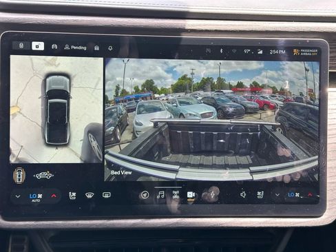 Used 2022 Rivian R1T Launch Edition image 53