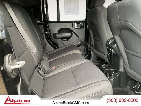Used 2023 Jeep Gladiator Sport AWD/4WD image 13