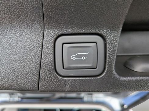 Used 2023 GMC Acadia AT4 w/ Technology Package image 31