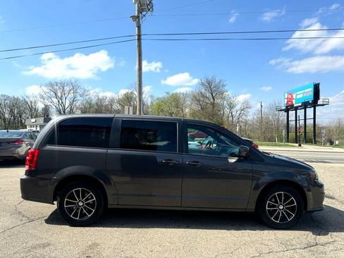 Used 2019 Dodge Grand Caravan SE image 6