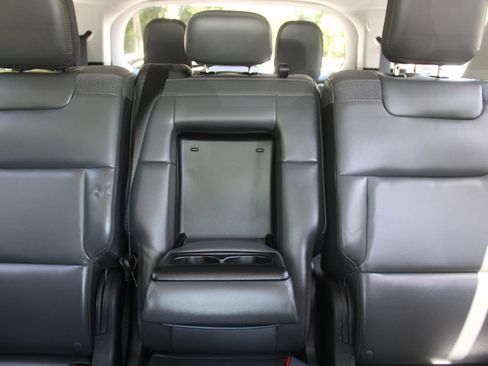 Used 2025 Ford Explorer Active w/ Active Comfort Package RWD image 58