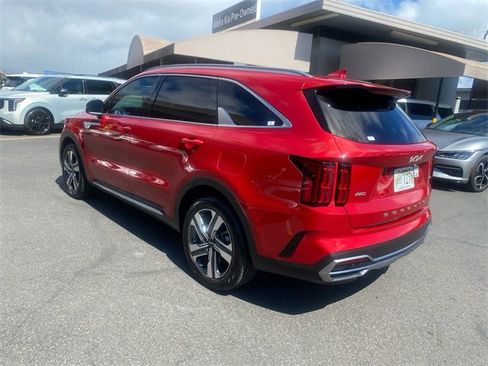 Used 2022 Kia Sorento SX w/ Panoramic Sunroof Package image 6