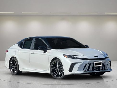 New 2026 Toyota Camry XSE FWD image 2