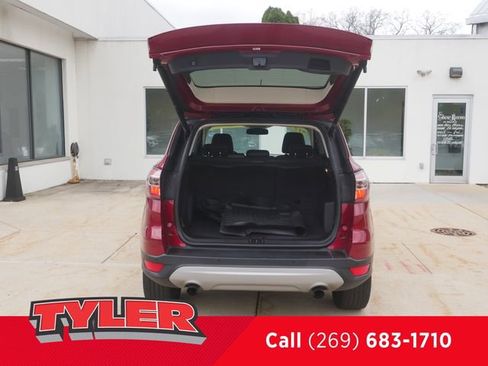 Used 2017 Ford Escape Titanium AWD/4WD image 16