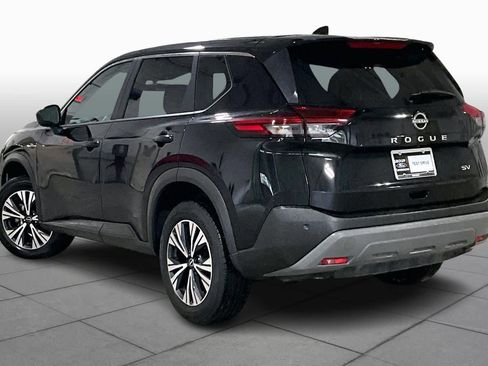 Used 2023 Nissan Rogue SV image 12