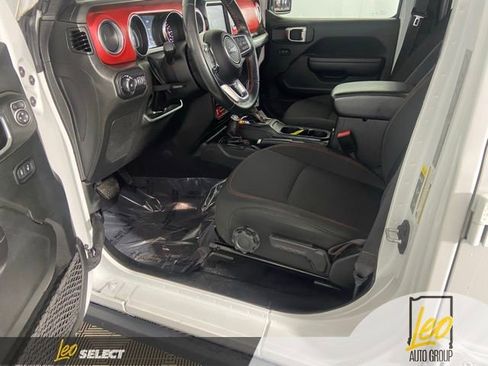 Used 2022 Jeep Wrangler Unlimited Rubicon AWD/4WD image 19