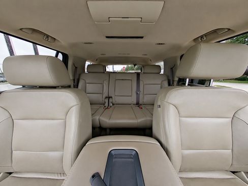 Used 2020 GMC Yukon SLT w/ Open Road Package AWD/4WD image 17