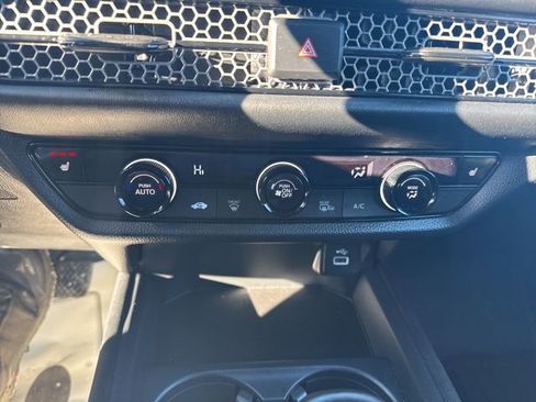 Used 2025 Honda HR-V Sport image 24