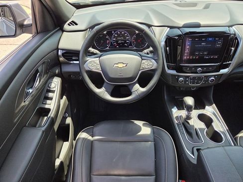 Used 2023 Chevrolet Traverse Premier AWD/4WD image 4