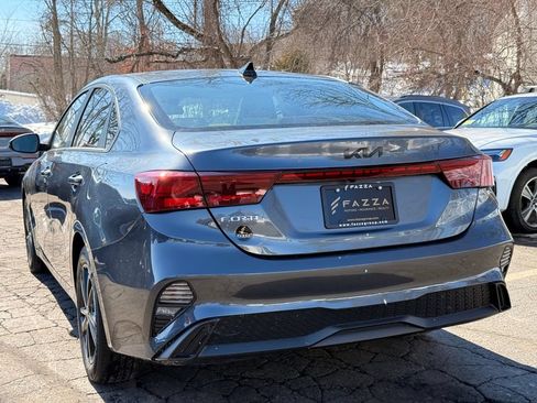Used 2022 Kia Forte LXS w/ LXS Technology Package FWD image 7