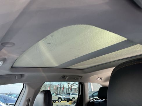 Used 2017 Volvo XC60 T6 Dynamic w/ Preferred Option Package image 19