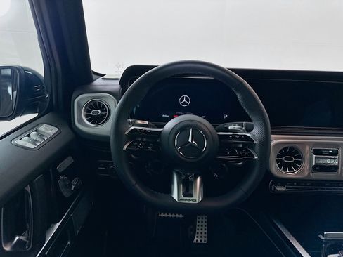 Used 2025 Mercedes-Benz G 63 AMG 4MATIC image 25
