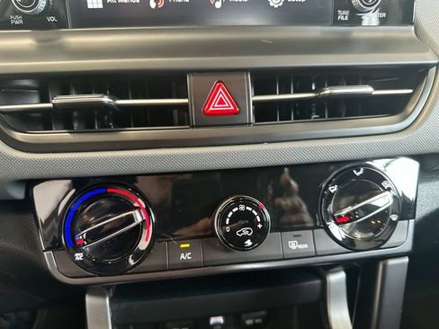 Certified 2026 Kia Seltos LX FWD image 18