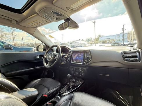 Used 2018 Jeep Compass Limited w/ Navigation Group image 17