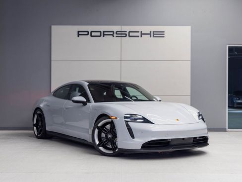 Certified 2024 Porsche Taycan 4S image 9