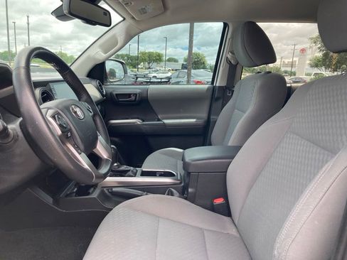 Used 2023 Toyota Tacoma SR5 RWD image 10