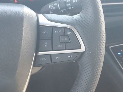 Used 2025 Toyota Sienna Platinum image 36