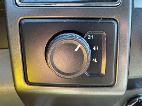 Used 2019 Ford F150 XLT AWD/4WD image 19