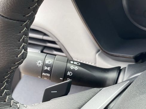 Used 2025 Subaru Outback Premium image 26