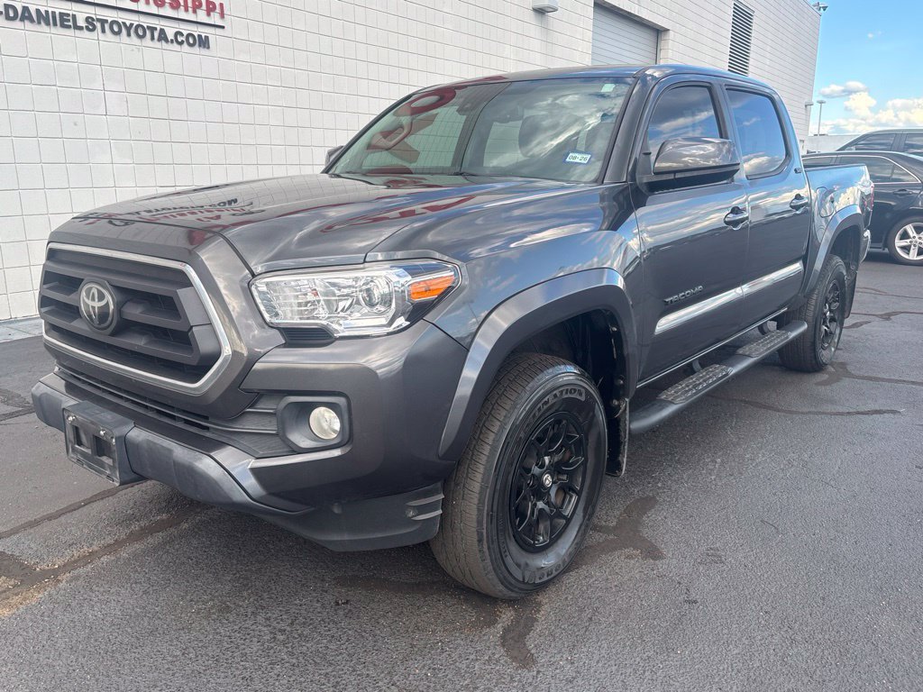 Used 2022 Toyota Tacoma SR5 RWD image 1