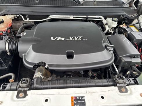 Used 2018 Chevrolet Colorado W/T w/ WT Convenience Package image 6