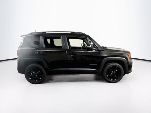 Used 2022 Jeep Renegade Altitude w/ Convenience Group AWD/4WD image 4