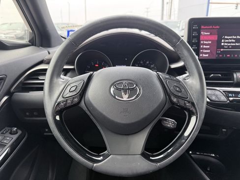 Used 2019 Toyota C-HR Limited image 13