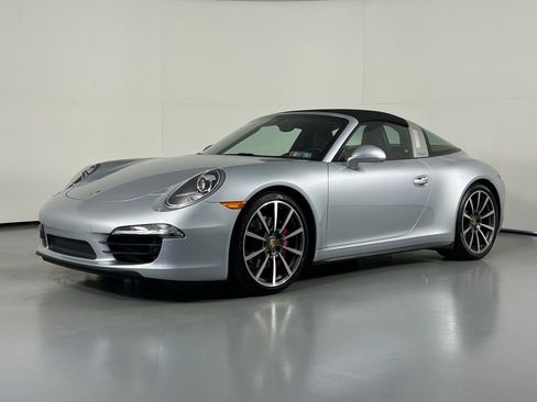 Used 2015 Porsche 911 Targa 4S AWD/4WD image 9