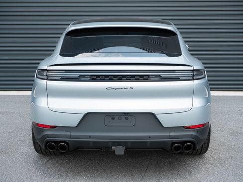 Certified 2026 Porsche Cayenne S AWD/4WD image 30