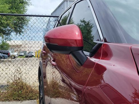 Certified 2021 Nissan Rogue SV w/ Premium Package FWD image 5