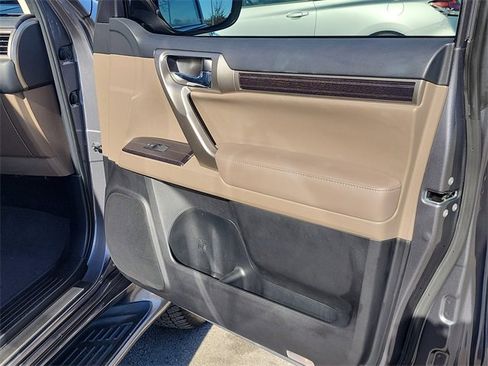 Used 2021 Lexus GX 460 Premium image 17