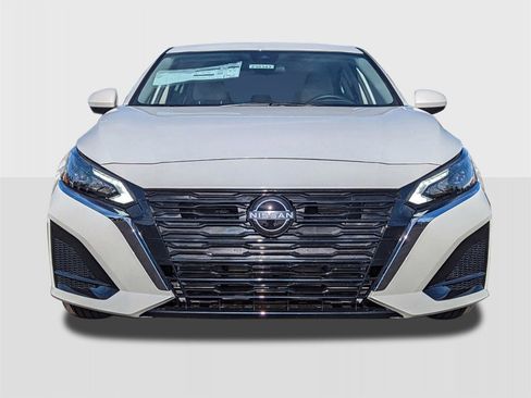 New 2025 Nissan Altima 2.5 SV image 8