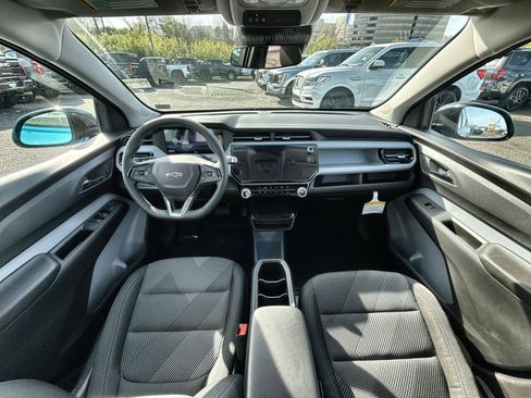 New 2027 Chevrolet Bolt LT w/ Comfort Package FWD image 23