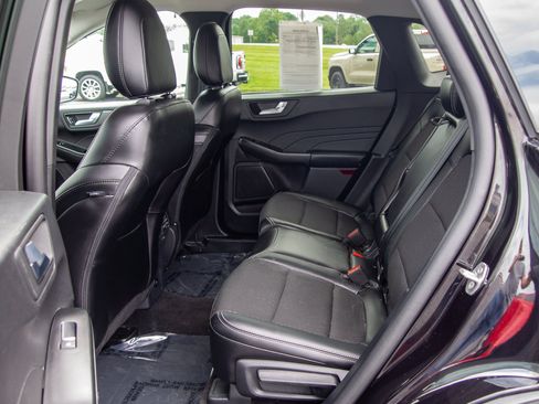 Used 2025 Ford Escape SE FWD image 25