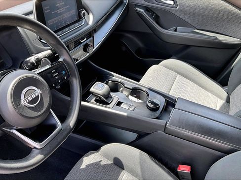 Used 2022 Nissan Rogue SV AWD/4WD image 15