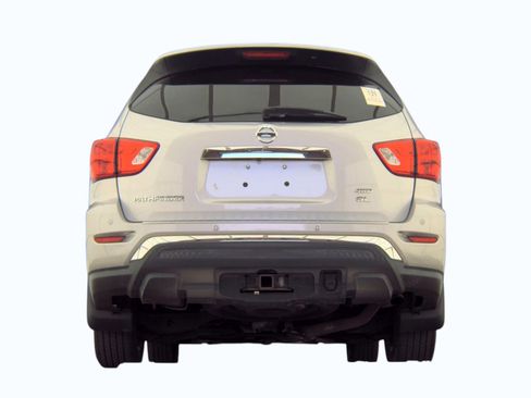 Used 2017 Nissan Pathfinder SL w/ SL Tech Package AWD/4WD image 5