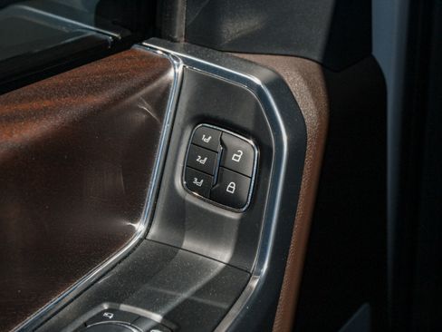 Used 2025 Ford F150 King Ranch w/ FX4 Off-Road Package AWD/4WD image 11