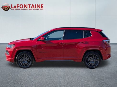 Certified 2023 Jeep Compass Limited image 2