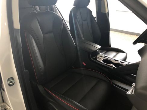 Used 2023 Buick Envision Essence w/ Sport Touring Package image 12