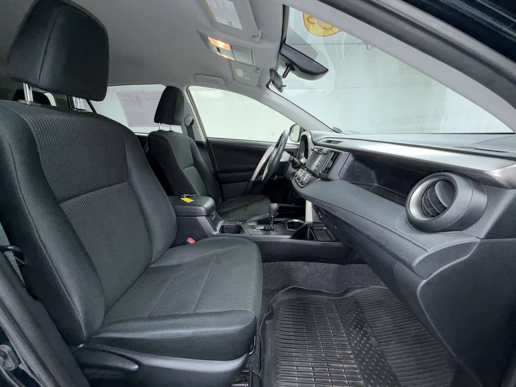 Used 2018 Toyota RAV4 LE w/ All Weather Liner Package AWD/4WD image 18