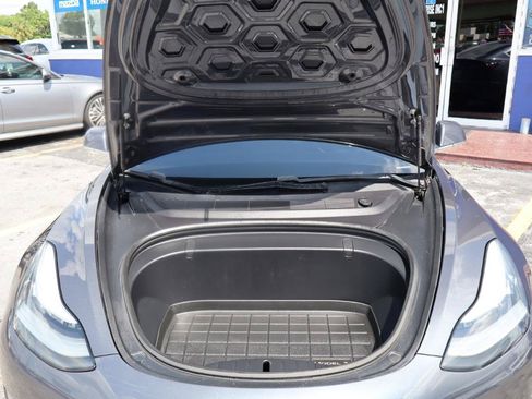 Used 2018 Tesla Model 3 Long Range AWD/4WD image 10