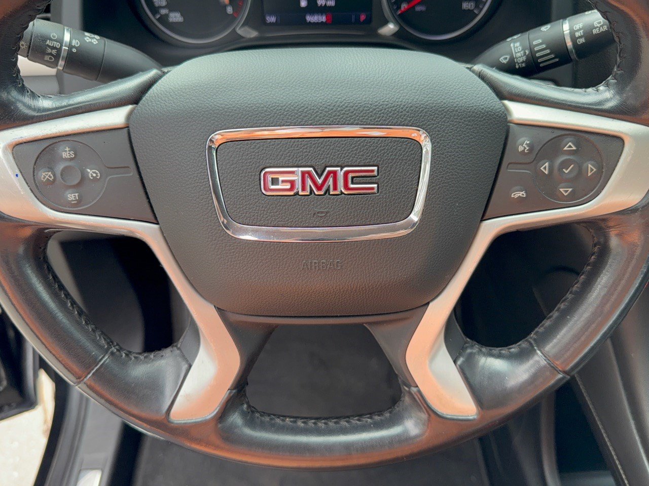 Used 2020 GMC Acadia SLT FWD image 10