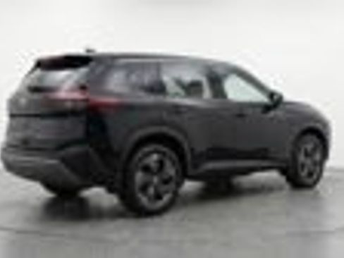 Used 2025 Nissan Rogue SV FWD image 4