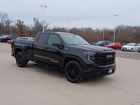 Used 2025 GMC Sierra 1500 Pro w/ Graphite Edition image 2