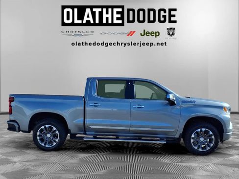 Used 2024 Chevrolet Silverado 1500 High Country w/ Z71 Off-Road Package image 31