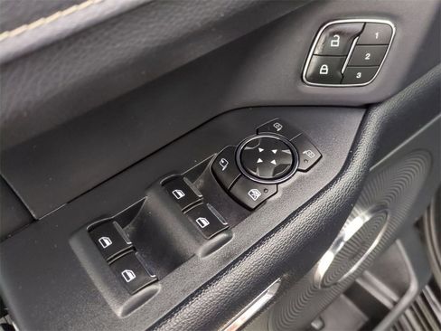 Used 2022 Ford Expedition XLT image 24