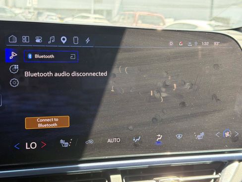 Used 2025 Chevrolet Equinox EV LT w/ LPO, All-Weather Mat Package FWD image 13