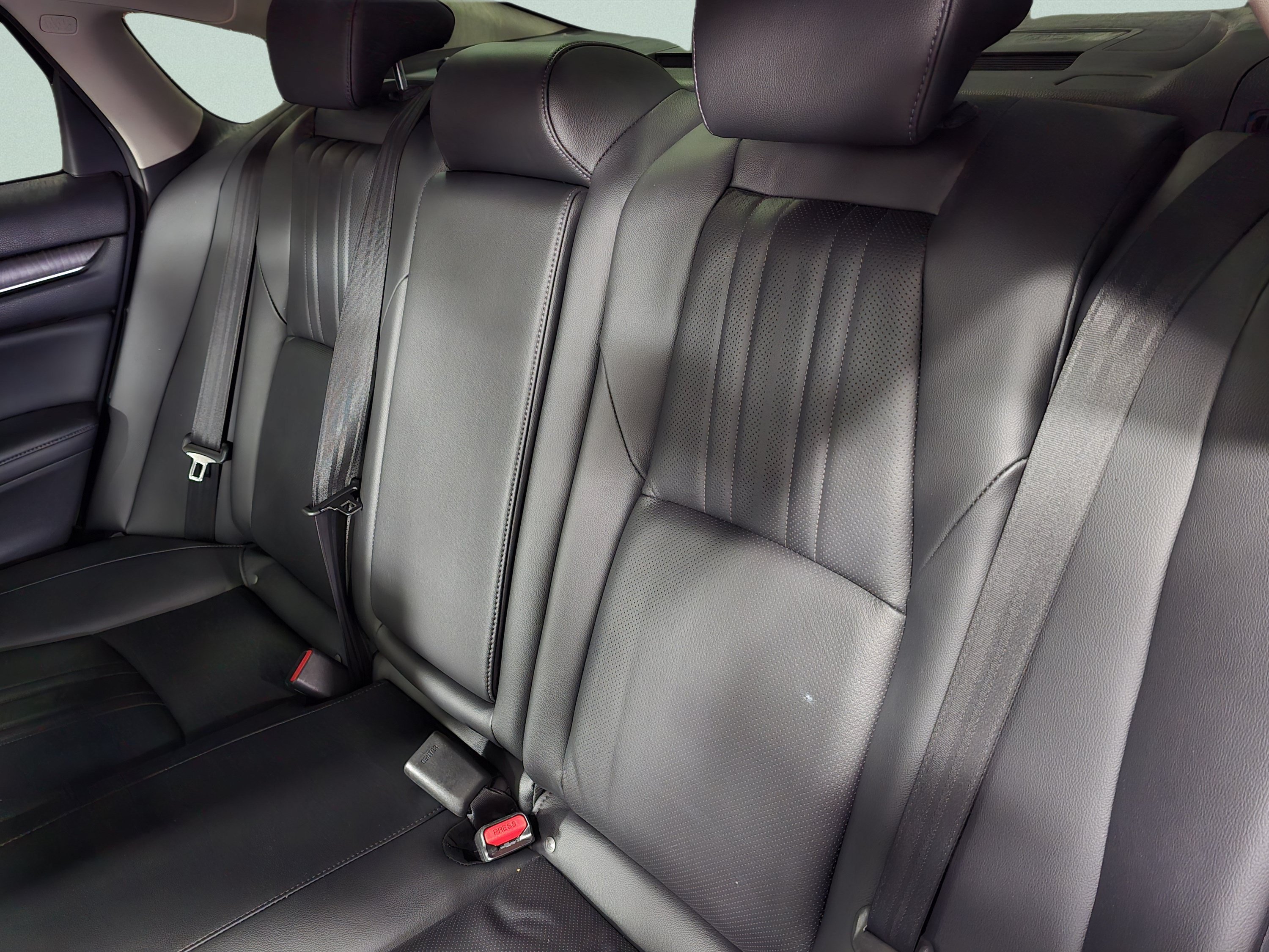 Used 2022 Honda Accord Touring image 5